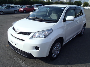 Отзыв Toyota ist 2008