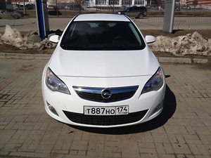 Отзыв Opel Astra 2011