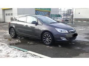 Отзыв Opel Astra 2011