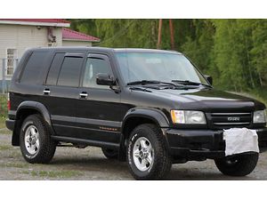 Isuzu Trooper 