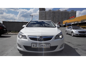 Отзыв Opel Astra 2010