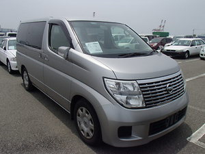 Отзыв Nissan Elgrand 2007