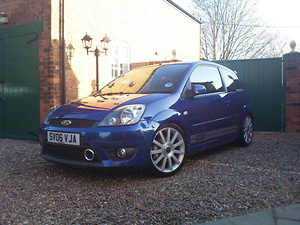 Фото каталог авто Ford Fiesta ST, фото 1