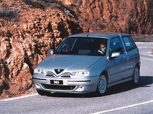 Фото каталог авто Alfa Romeo 145, фото 1