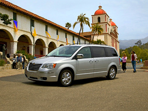 Фото каталог авто Chrysler Town and Country (USA), фото 1