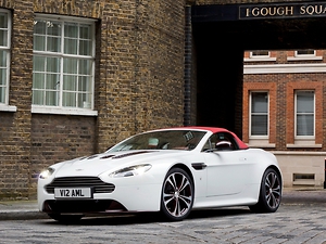 Фото каталог авто Aston Martin V12 Vantage, фото 1