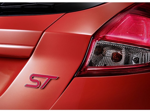 Фото Пятидверный концепт Ford Fiesta ST, фото 6