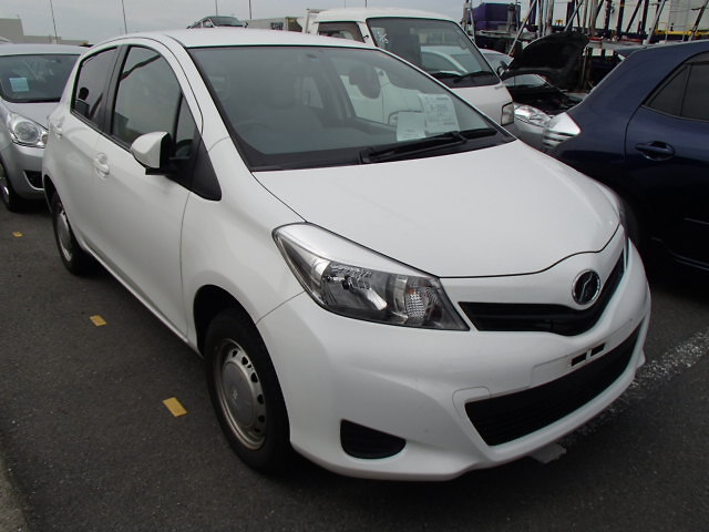Toyota Vitz  Благовещенск 2011 1