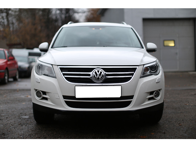Volkswagen Tiguan  Москва 2010 1