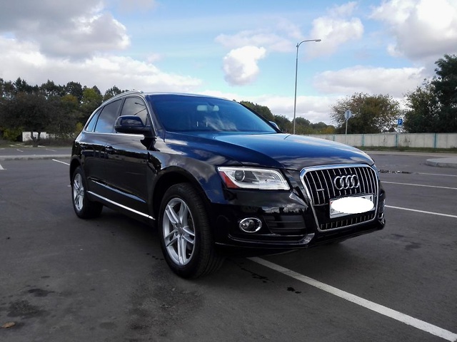 Audi Q5  Москва 2012 1